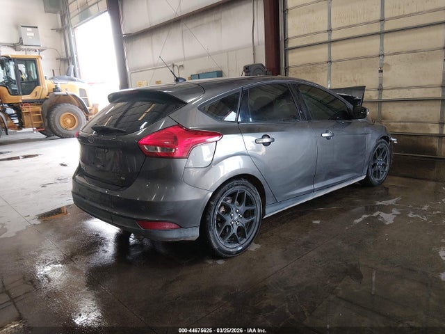 Ford FOCUS SE 2016 1FADP3K28GL209241 Image 4