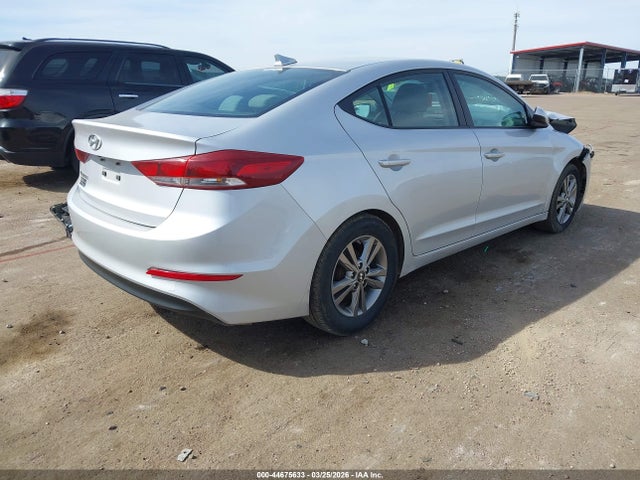 44675633 :رقم المزاد ، KMHD84LF9HU074065 vin ، 2017 Hyundai Elantra Se مزاد بيع