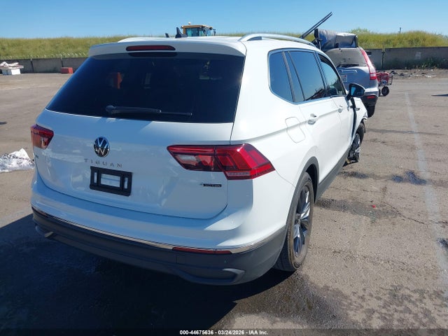 2022 VOLKSWAGEN TIGUAN 3VV2B7AX8NM087630 Photo 3