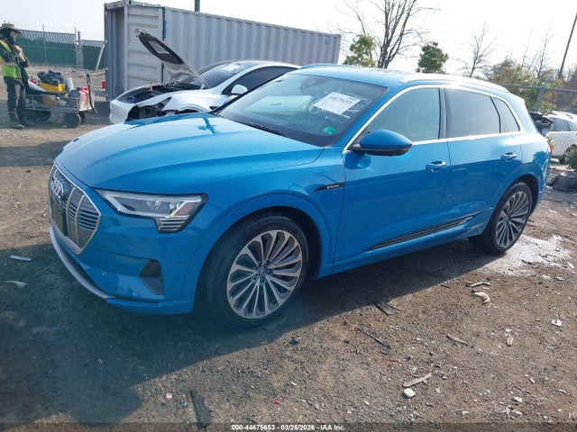 44675653 :رقم المزاد ، WA1VAAGE6KB009636 vin ، 2019 Audi E-tron Premium Plus مزاد بيع