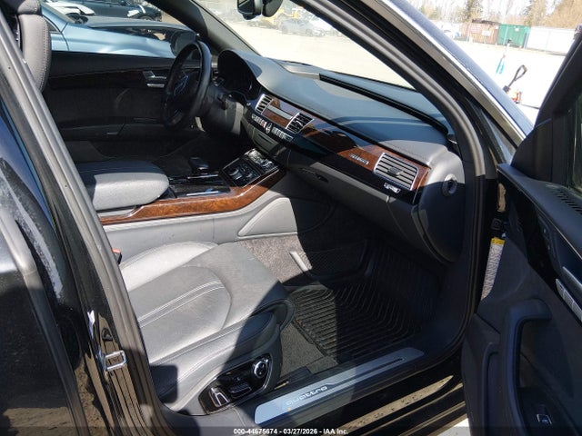 2017 AUDI A8 L WAU44AFD4HN005672 Photo 4