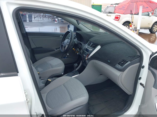 Продаж на аукціоні авто 2015 Hyundai Accent Gs, vin: KMHCT5AE2FU220782, номер лоту: 44675785