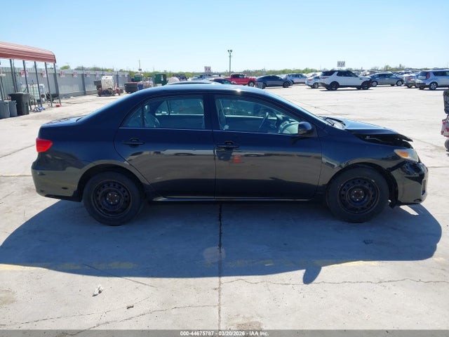 2013 Toyota Corolla Le მანქანა იყიდება აუქციონზე, vin: 5YFBU4EE3DP111226, აუქციონის ნომერი: 44675787