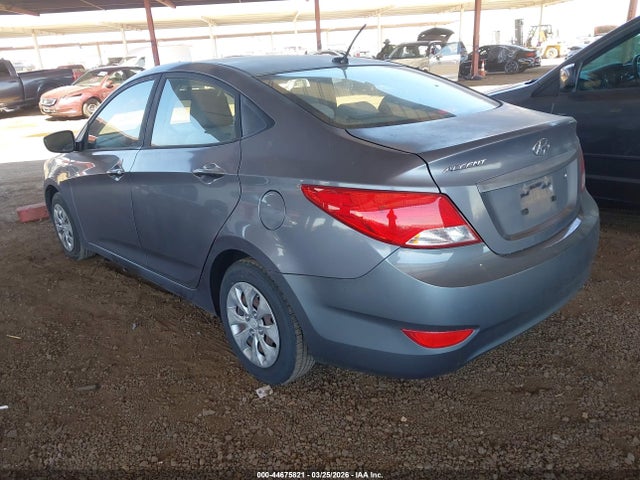 Hyundai ACCENT SE 2017 KMHCT4AE4HU220702 Image 3