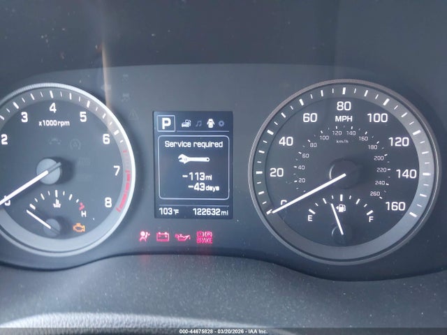 KM8J23A46JU811275 Hyundai TUCSON SE