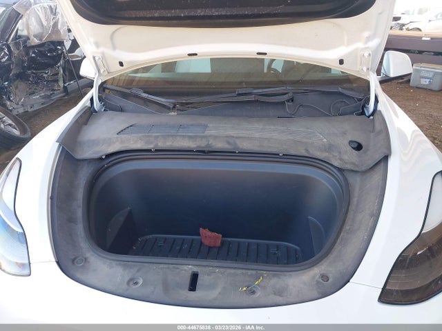44675838 :رقم المزاد ، 5YJYGDEF1MF209399 vin ، 2021 Tesla Model Y Performance Dual Motor All-wheel Drive مزاد بيع