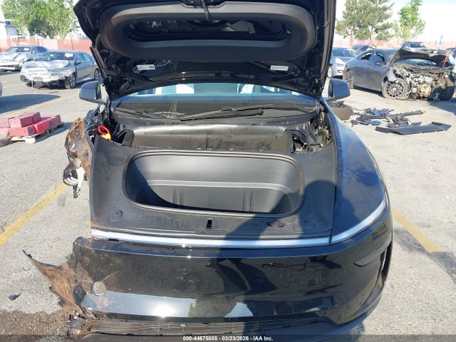 44675855 :رقم المزاد ، 7SAYGDED1TF585102 vin ، 2026 Tesla Model Y Premium Rear-wheel Drive/standard Rear-wheel Drive مزاد بيع