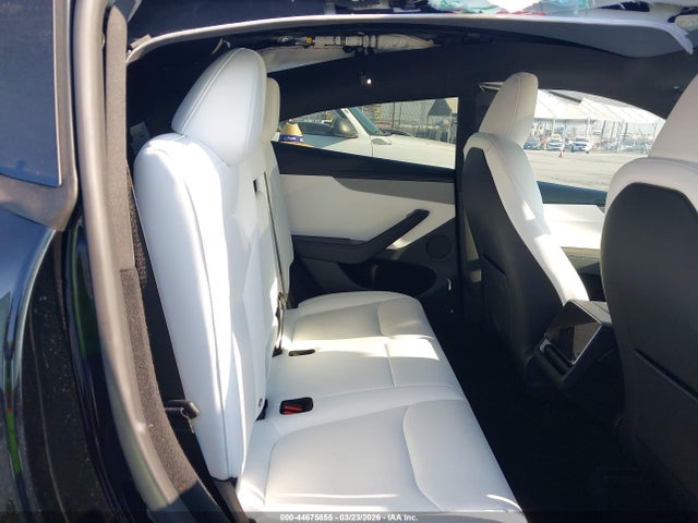 44675855 :رقم المزاد ، 7SAYGDED1TF585102 vin ، 2026 Tesla Model Y Premium Rear-wheel Drive/standard Rear-wheel Drive مزاد بيع