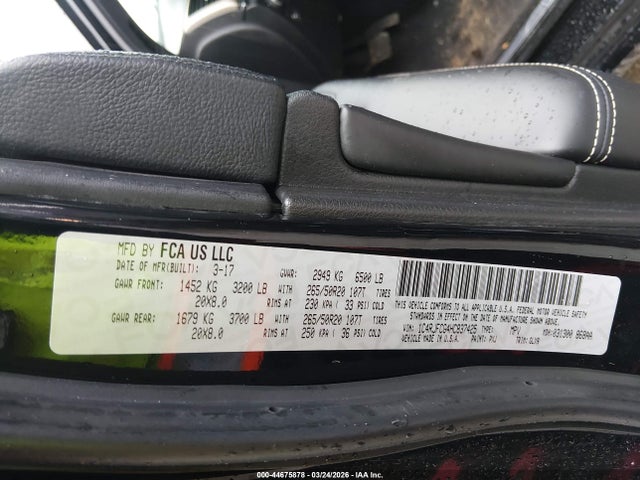 1C4RJFCG4HC837425 Jeep Grand Cherokee Overland 4x4