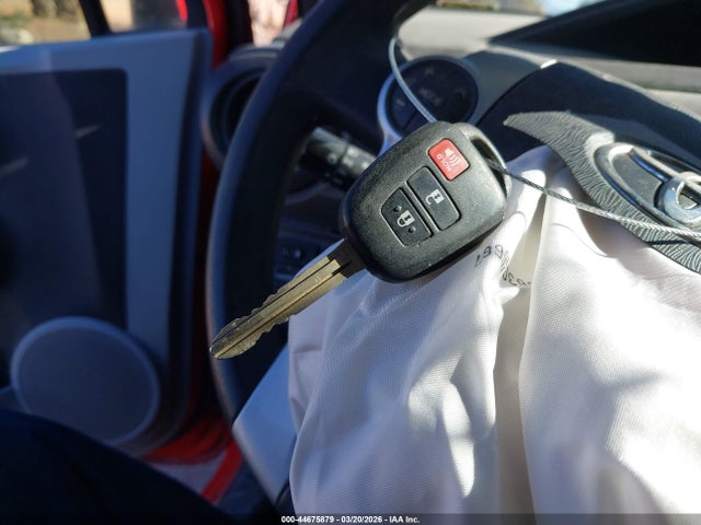 Toyota Prius C Two 2014 JTDKDTB33E1062631 Image 11
