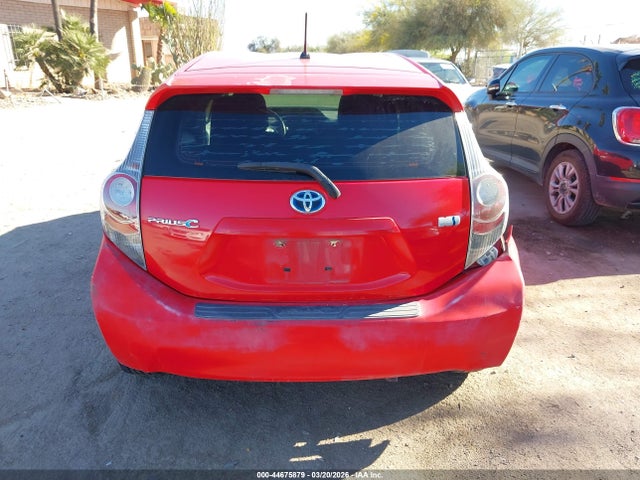 Toyota Prius C Two 2014 JTDKDTB33E1062631 Image 16