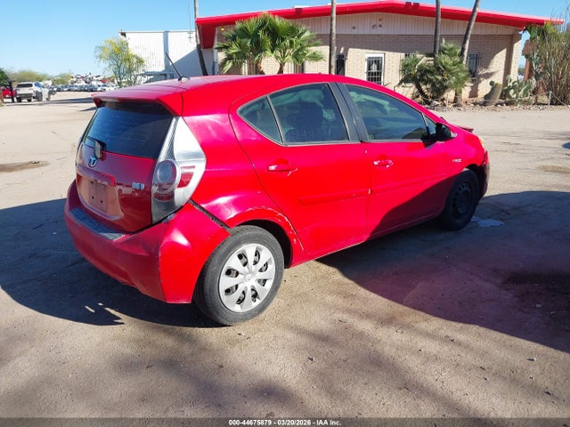 Toyota Prius C Two 2014 JTDKDTB33E1062631 Image 4