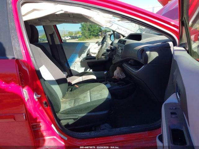 Toyota Prius C Two 2014 JTDKDTB33E1062631 Image 5