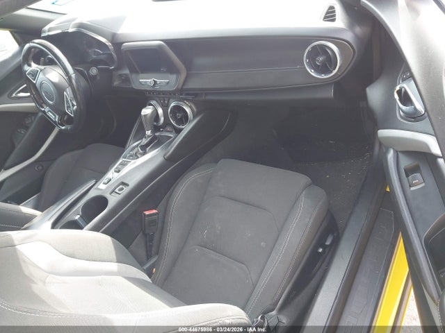 2017 CHEVROLET CAMARO 1G1FB1RS8H0199477 Photo 4