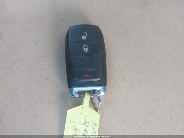 2022 RAM 1500 1C6SRFNT0NN443108 Photo 10