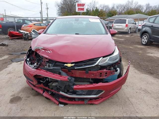 44676047 :رقم المزاد ، 3G1BE6SM7HS556171 vin ، 2017 Chevrolet Cruze Lt Auto مزاد بيع