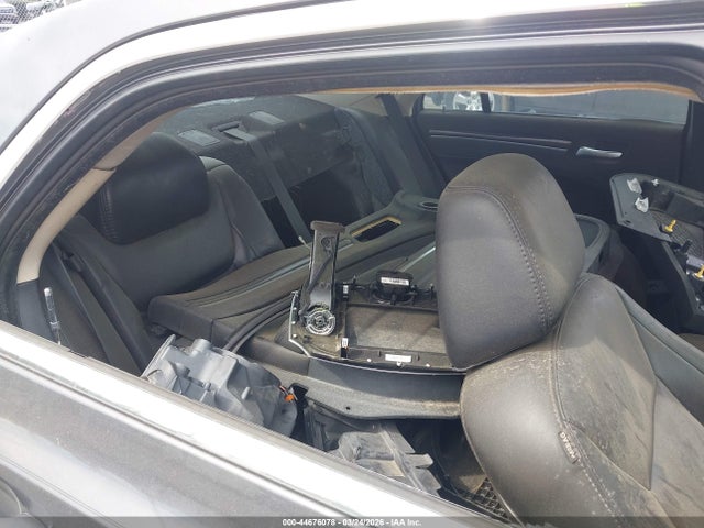 44676078 :رقم المزاد ، 2C3CCAAG5JH232360 vin ، 2018 Chrysler 300 Touring L مزاد بيع