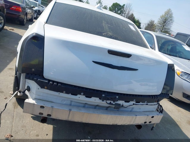 44676091 :رقم المزاد ، 2C3CCABG8FH921170 vin ، 2015 Chrysler 300 300s مزاد بيع