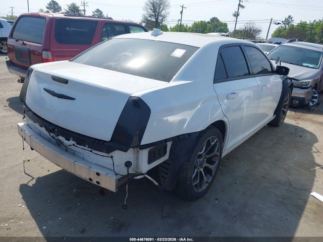 44676091 :رقم المزاد ، 2C3CCABG8FH921170 vin ، 2015 Chrysler 300 300s مزاد بيع