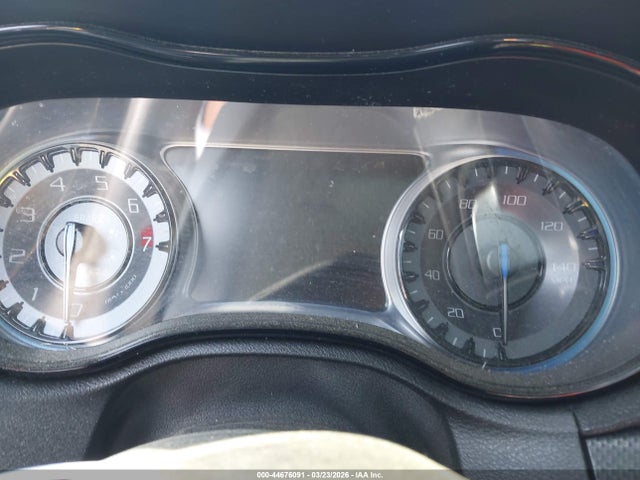 44676091 :رقم المزاد ، 2C3CCABG8FH921170 vin ، 2015 Chrysler 300 300s مزاد بيع