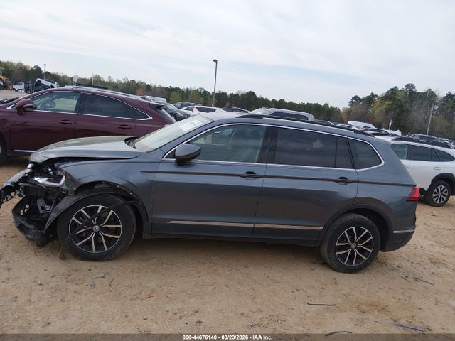 44676140 :رقم المزاد ، 3VV3B7AX7MM039135 vin ، 2021 Volkswagen Tiguan 2.0t Se/2.0t Se R-line Black/2.0t Sel مزاد بيع