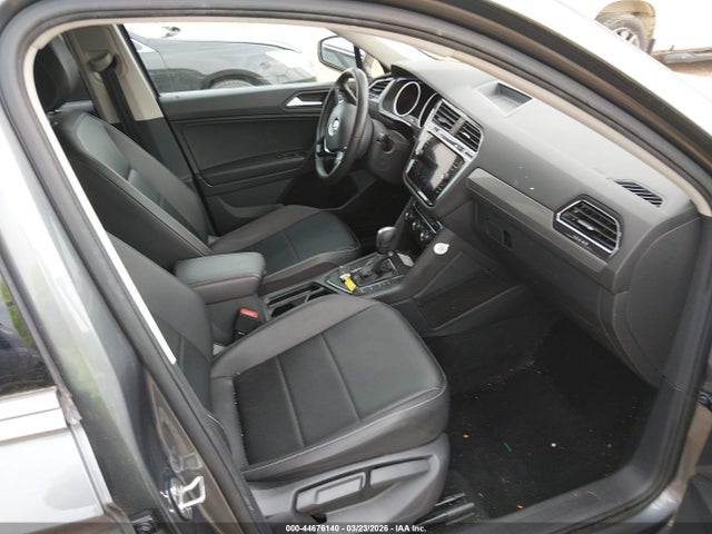 44676140 :رقم المزاد ، 3VV3B7AX7MM039135 vin ، 2021 Volkswagen Tiguan 2.0t Se/2.0t Se R-line Black/2.0t Sel مزاد بيع