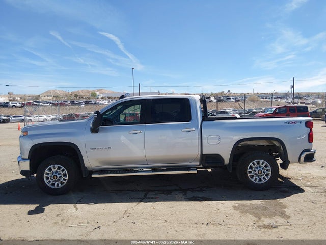 2GC4YNE75P1708515 Chevrolet Silverado 2500hd 4wd Standard Bed Lt