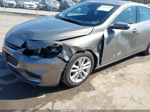 1G1ZD5ST2JF147895 Chevrolet MALIBU LT