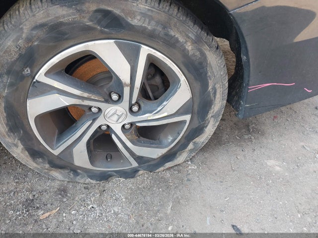 44676194 :رقم المزاد ، 1HGCR2F39HA270738 vin ، 2017 Honda Accord Lx مزاد بيع