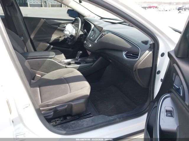 1G1ZD5ST9JF209910 Chevrolet MALIBU LT