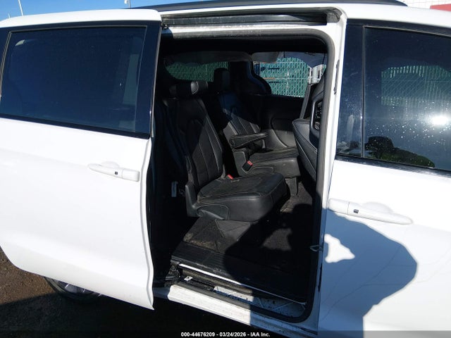 Aukcja sprzedaży 2019 Chrysler Pacifica Touring L Plus, vin: 2C4RC1EG8KR638919, numer aukcji: 44676209