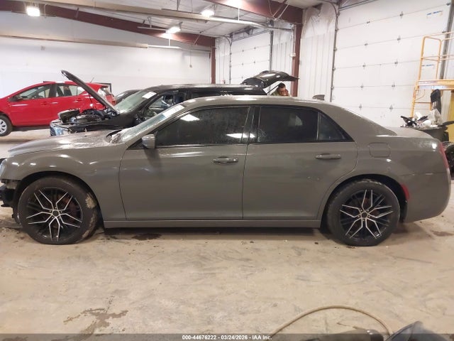 2018 Chrysler 300 300s Awd მანქანა იყიდება აუქციონზე, vin: 2C3CCAGG0JH149538, აუქციონის ნომერი: 44676222