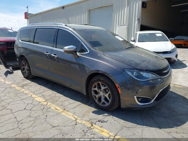 44676244 :رقم المزاد ، 2C4RC1GG9HR734953 vin ، 2017 Chrysler Pacifica Limited مزاد بيع