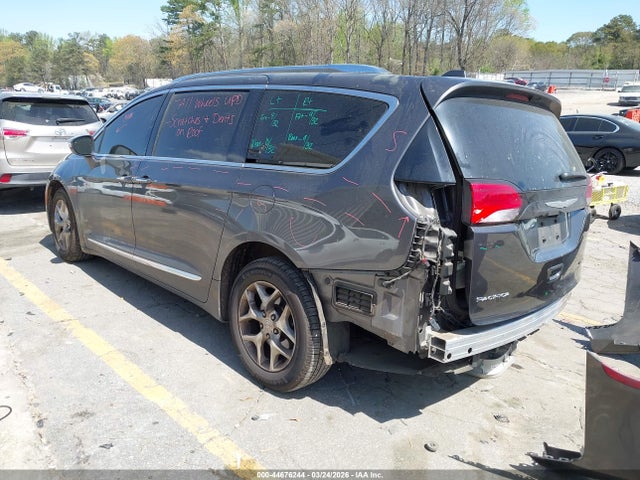 2017 Chrysler Pacifica Limited მანქანა იყიდება აუქციონზე, vin: 2C4RC1GG9HR734953, აუქციონის ნომერი: 44676244