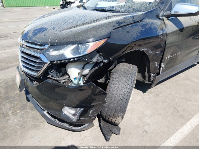 Продаж на аукціоні авто 2018 Chevrolet Equinox Premier, vin: 2GNAXVEV5J6101262, номер лоту: 44676284