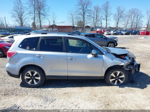 44676321 :رقم المزاد ، JF2SJAGC9JH418556 vin ، 2018 Subaru Forester 2.5i Premium مزاد بيع