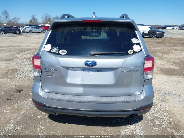 44676321 :رقم المزاد ، JF2SJAGC9JH418556 vin ، 2018 Subaru Forester 2.5i Premium مزاد بيع
