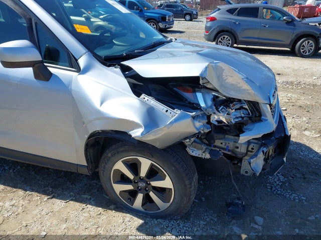 44676321 :رقم المزاد ، JF2SJAGC9JH418556 vin ، 2018 Subaru Forester 2.5i Premium مزاد بيع
