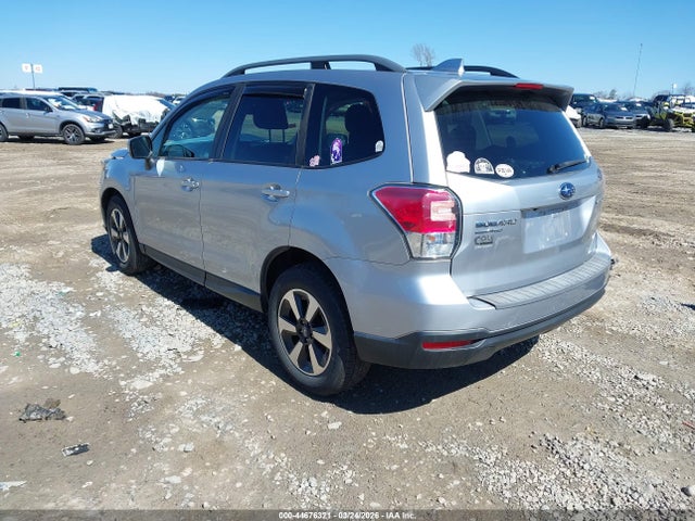 44676321 :رقم المزاد ، JF2SJAGC9JH418556 vin ، 2018 Subaru Forester 2.5i Premium مزاد بيع