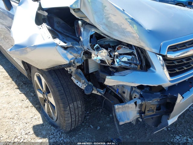 44676321 :رقم المزاد ، JF2SJAGC9JH418556 vin ، 2018 Subaru Forester 2.5i Premium مزاد بيع