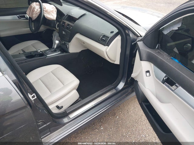 44676322 :رقم المزاد ، WDDGF5EB1AF413487 vin ، 2010 Mercedes-benz C 300 Luxury/sport مزاد بيع