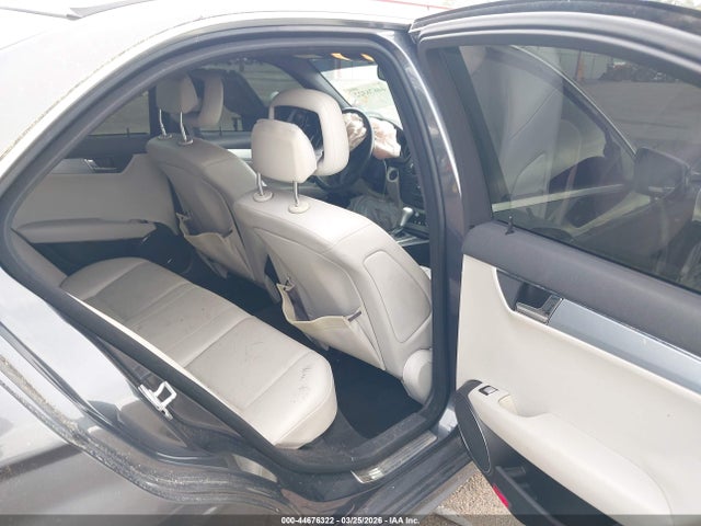 44676322 :رقم المزاد ، WDDGF5EB1AF413487 vin ، 2010 Mercedes-benz C 300 Luxury/sport مزاد بيع