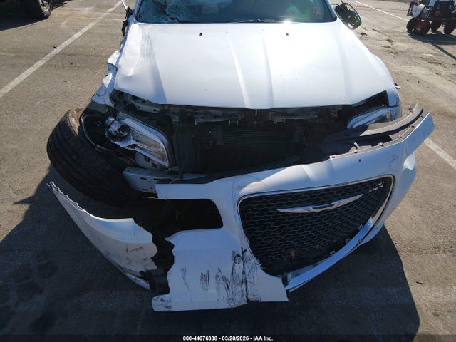 2016 Chrysler 300c მანქანა იყიდება აუქციონზე, vin: 2C3CCAET9GH248447, აუქციონის ნომერი: 44676338
