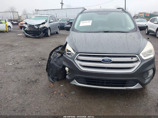 1FMCU9HD1JUA77950 Ford ESCAPE SEL