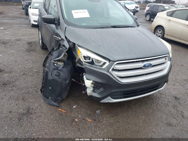 1FMCU9HD1JUA77950 Ford ESCAPE SEL