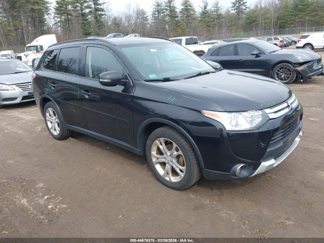 2015 Mitsubishi Outlander Se მანქანა იყიდება აუქციონზე, vin: JA4AZ3A32FZ004683, აუქციონის ნომერი: 44676375