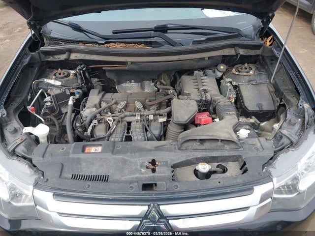 2015 Mitsubishi Outlander Se მანქანა იყიდება აუქციონზე, vin: JA4AZ3A32FZ004683, აუქციონის ნომერი: 44676375