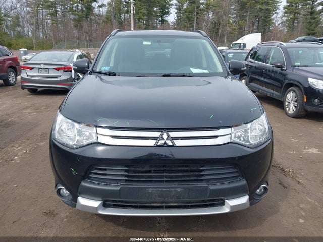 2015 Mitsubishi Outlander Se მანქანა იყიდება აუქციონზე, vin: JA4AZ3A32FZ004683, აუქციონის ნომერი: 44676375