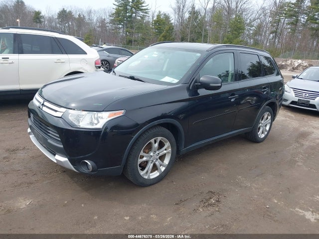2015 Mitsubishi Outlander Se მანქანა იყიდება აუქციონზე, vin: JA4AZ3A32FZ004683, აუქციონის ნომერი: 44676375