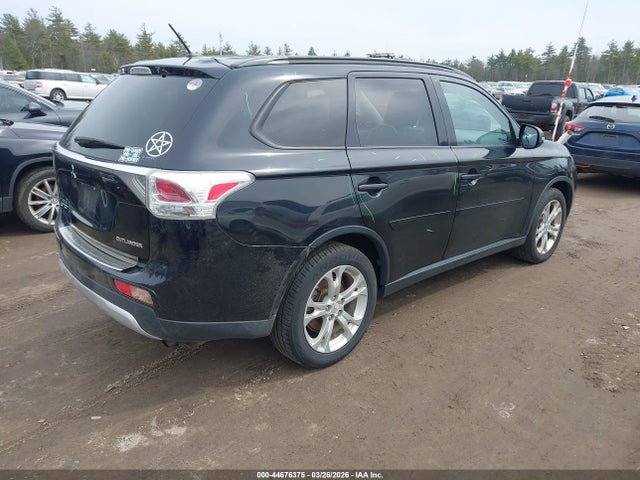 2015 Mitsubishi Outlander Se მანქანა იყიდება აუქციონზე, vin: JA4AZ3A32FZ004683, აუქციონის ნომერი: 44676375
